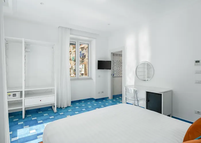Marina Grande Residence